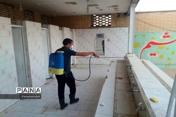 ضدعفونی و گندزدایی مدارس شهرستان حمیدیه