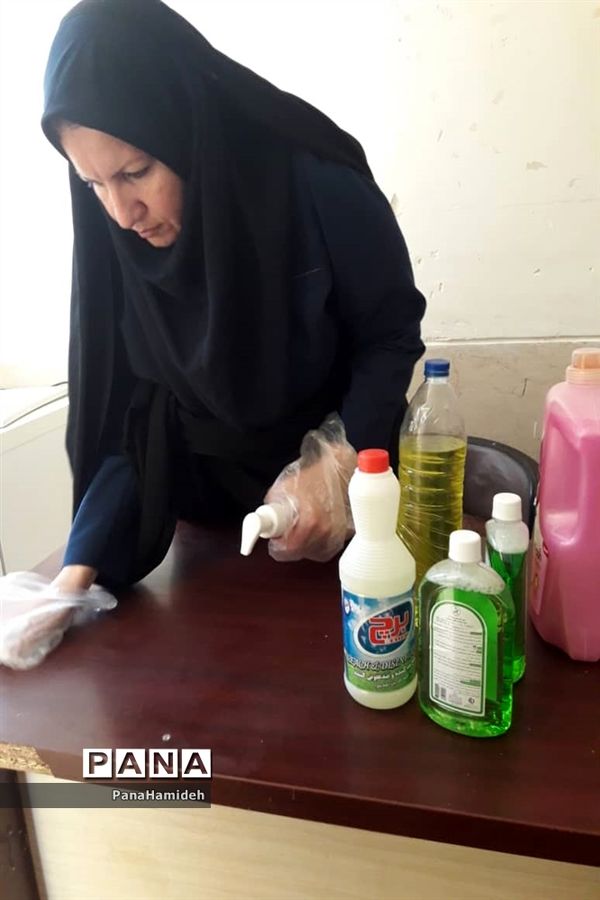 ضدعفونی و گندزدایی مدارس شهرستان حمیدیه