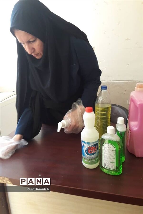 ضدعفونی و گندزدایی مدارس شهرستان حمیدیه