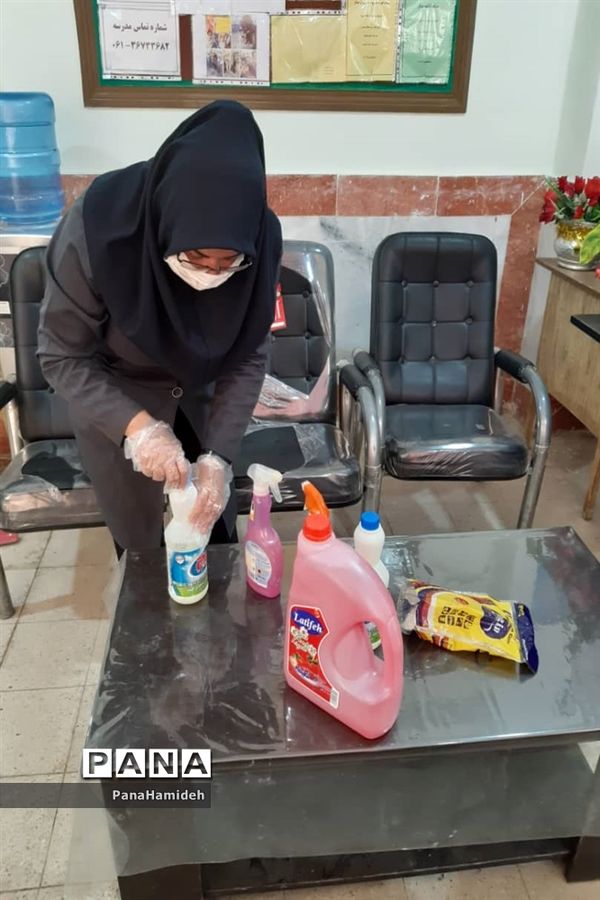 ضدعفونی و گندزدایی مدارس شهرستان حمیدیه