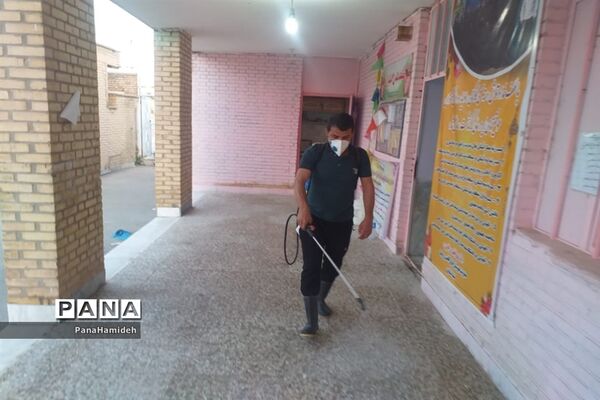 ضدعفونی و گندزدایی مدارس شهرستان حمیدیه