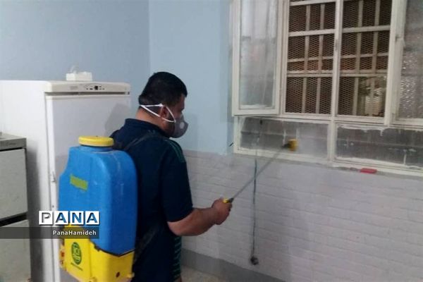 ضدعفونی و گندزدایی مدارس شهرستان حمیدیه