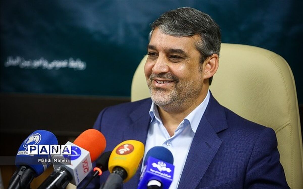 مجتبی زینی‌وند: حق‌الزحمه معلمان مدارس غیردولتی باید به طور کامل پرداخت شود