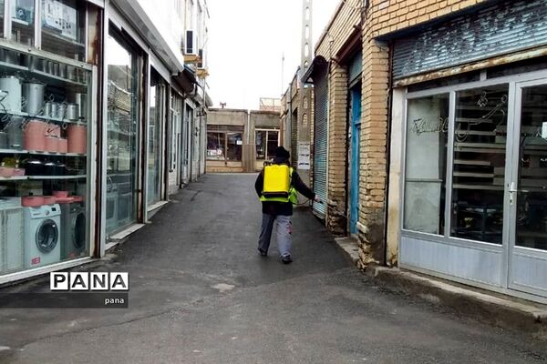 ضدعفونی امکان عمومی ماموران شهرداری گوگان