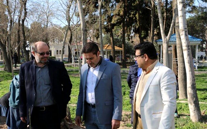 برگزاری آیین روز درختکاری در کانون امام خمینی(ره) آموزش وپرورش ناحیه یک شهرری