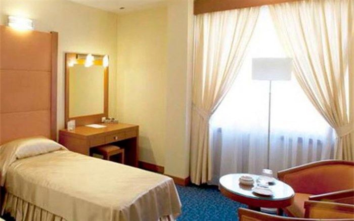 13 مرکز اقامتی متخلف در بابلسر پلمب شد