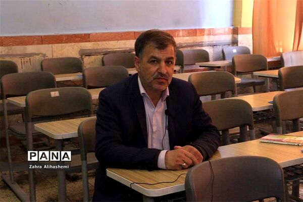 آموزش مجازی در دبیرستان ماندگار البرز