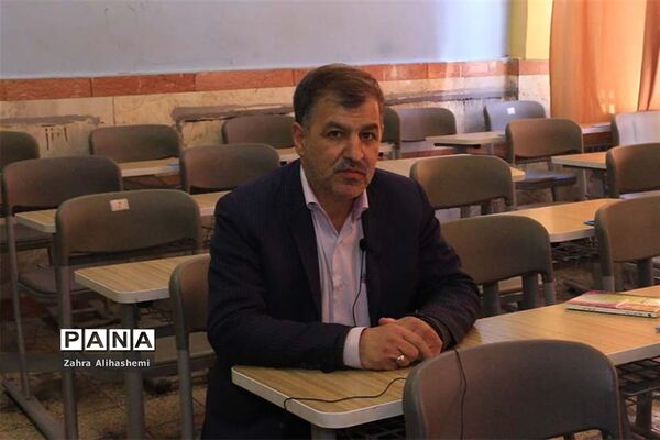 آموزش مجازی در دبیرستان ماندگار البرز