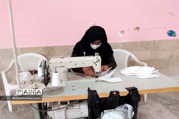 کارگاه جهادی تولید ماسک در شهرستان کاشمر