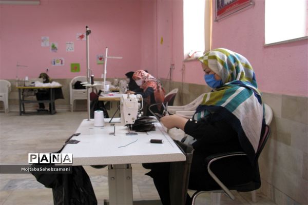 کارگاه جهادی تولید ماسک در شهرستان کاشمر