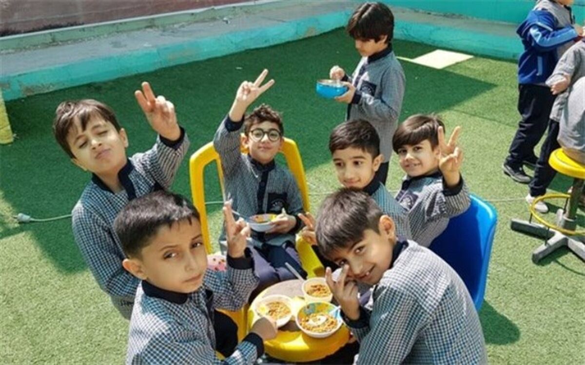 اقدام خوب یک دبستان در بوشهر: "خانواده‌ها نگران پرداخت شهریه نباشند"