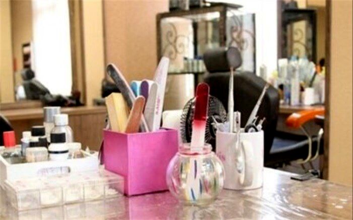 تا ریشه‌کنی کامل "کرونا" کاشت ناخن و تتو نکنید