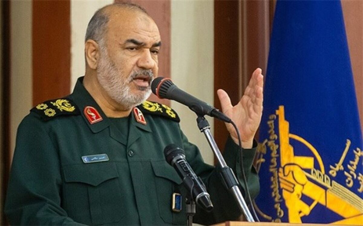ایرانی‌ها هیچگاه مستکبران را خویشاوند خود نمی‌دانند