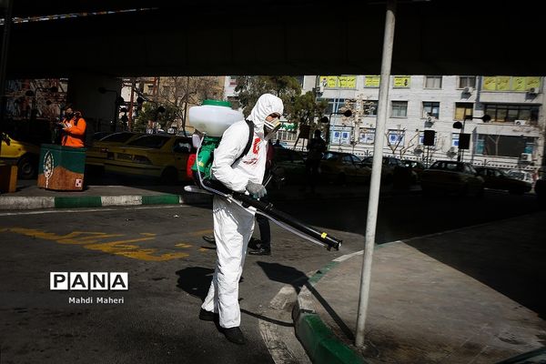 ضد عفونی معابر شهری تهران جهت پیشگیری از ویروس کرونا