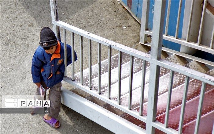 بگذارید کرونا کار خودش را بکند