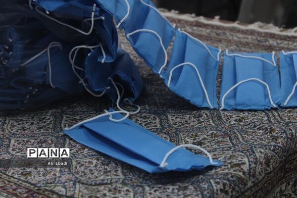 راه‌اندازی کارگاه تولید ماسک در قرارگاه شهید دکتر قاسمی قم