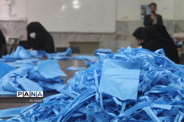 راه‌اندازی کارگاه تولید ماسک در قرارگاه شهید دکتر قاسمی قم