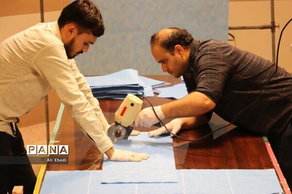راه‌اندازی کارگاه تولید ماسک در قرارگاه شهید دکتر قاسمی قم