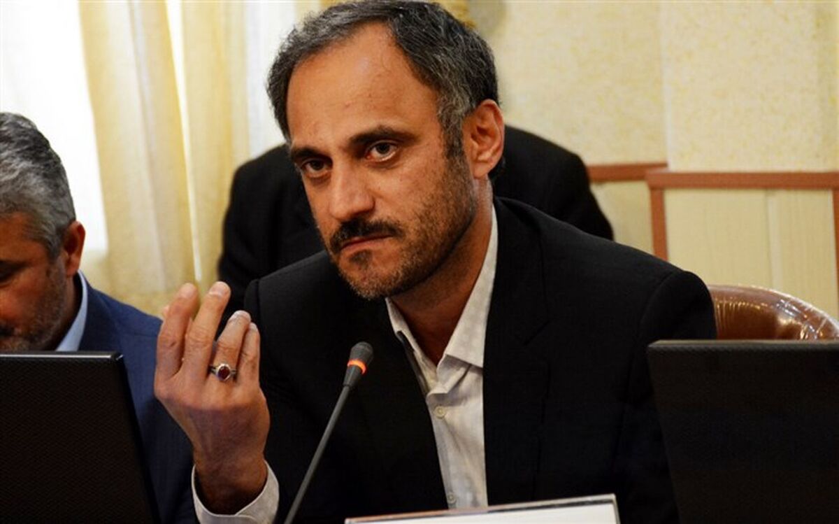 مردم در خانه بمانند؛ بخش درمانی توان مقابله با بحران جدید را ندارد