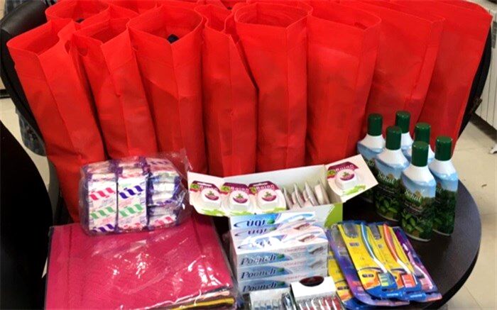 توزیع بسته‌های بهداشتی بین ساکنان کوره‌های آجرپزی جنوب تهران