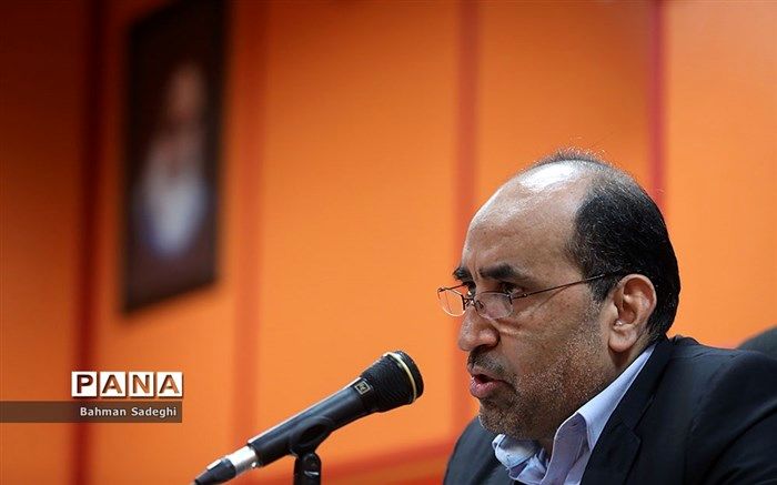 کریمی: جمهوری اسلامی ایران تنها انقلابی بود که 98.2 درصد به آن رای "آری" دادند