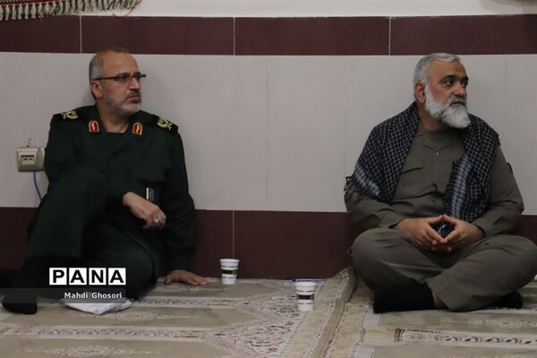 ازدید سردار نقدی از کارگاه تولید ماسک در قم