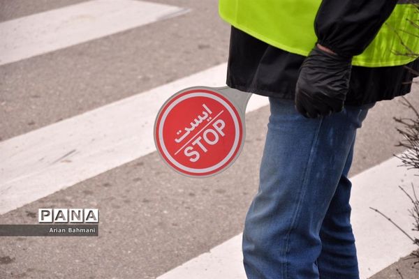 کنترل عبور و مرور ورودی‌های شهرزنجان