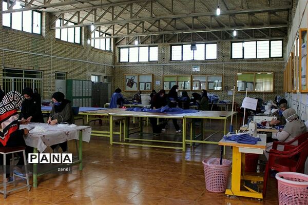 تولید ماسک توسط کارشناسان و پیشتازان سازمان دانش آموزی