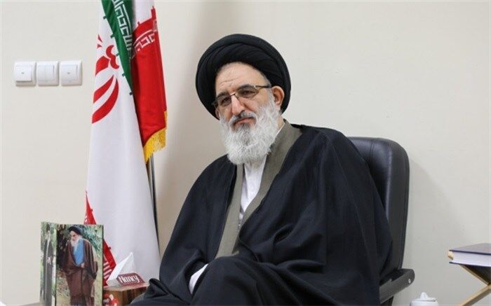 آیت الله حسینی همدانی : تشکل‌های جهادی با هدف ارائه خدمات به اقشار محروم جامعه متحد شوند