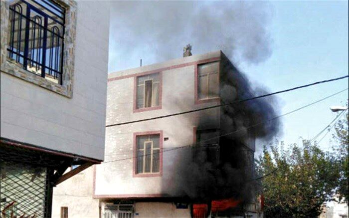 مهار آتش در منزل مسکونی قدیمی در شیراز