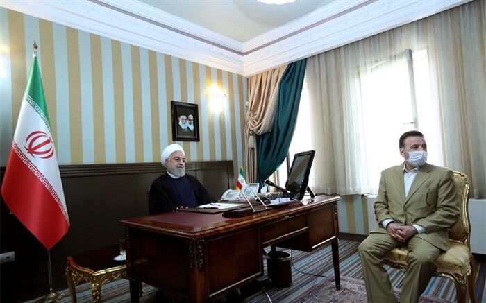 روحانی: مردم با رعایت پروتکل‌های بهداشتی همچنان در خانه بمانند