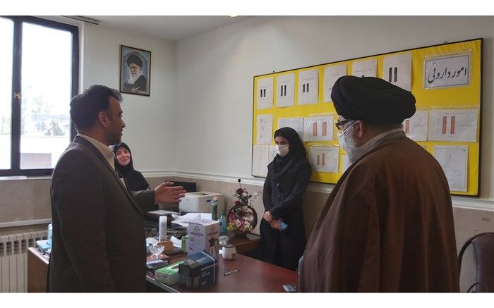 تجلیل از خدمات پزشکان و پرستاران بیمارستانهای ورامین