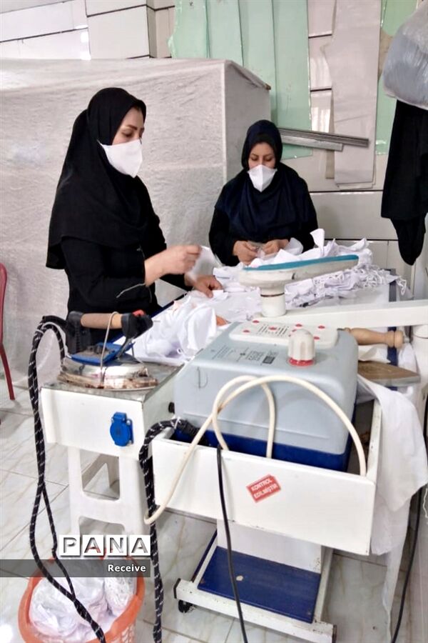 تولید ماسک و محلول ضدعفونی در مدارس فارس