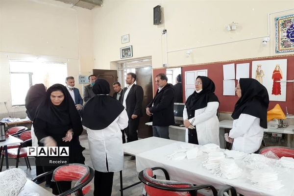 تولید ماسک و محلول ضدعفونی در مدارس فارس