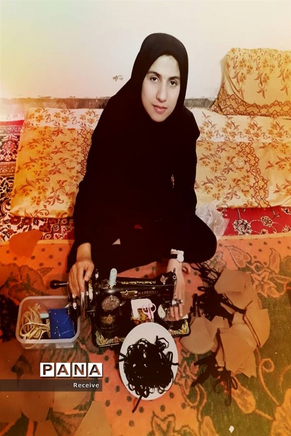 تولید ماسک و محلول ضدعفونی در مدارس فارس