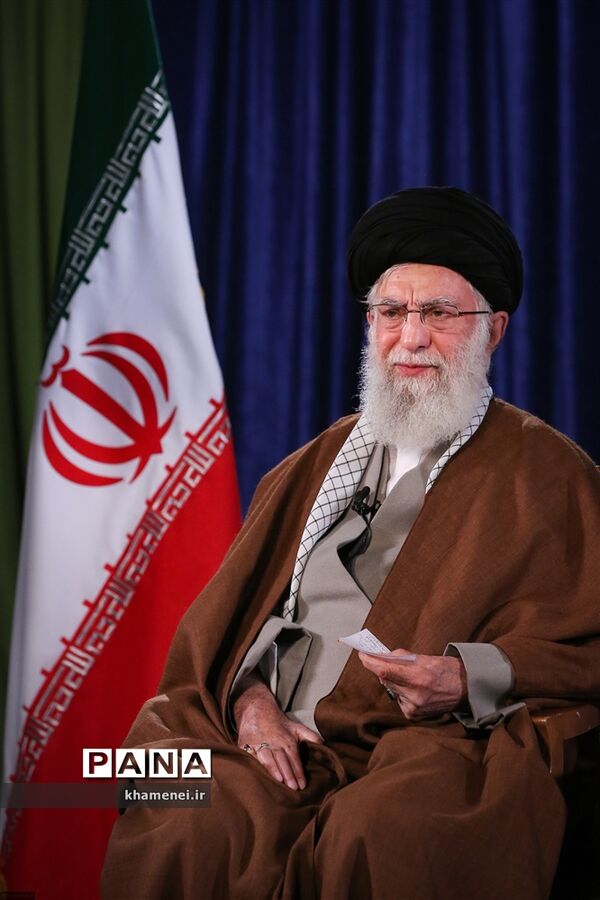 سخنرانی تلویزیونی  رهبر انقلاب اسلامی به مناسبت ولادت حضرت امام زمان(عج)