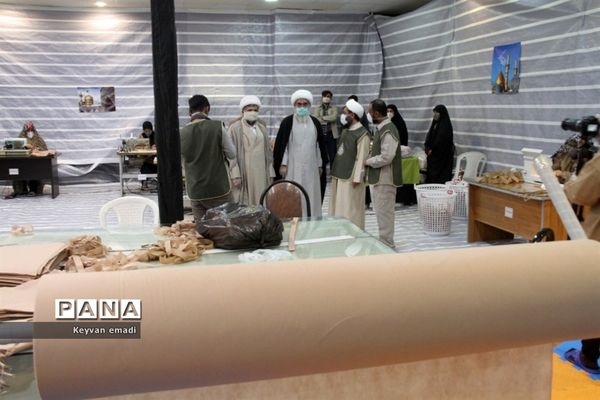 بازدید نماینده ولی فقیه در استان و امام جمعه بوشهر از کارگاه‌های مردمی تولید اقلام بهداشتی