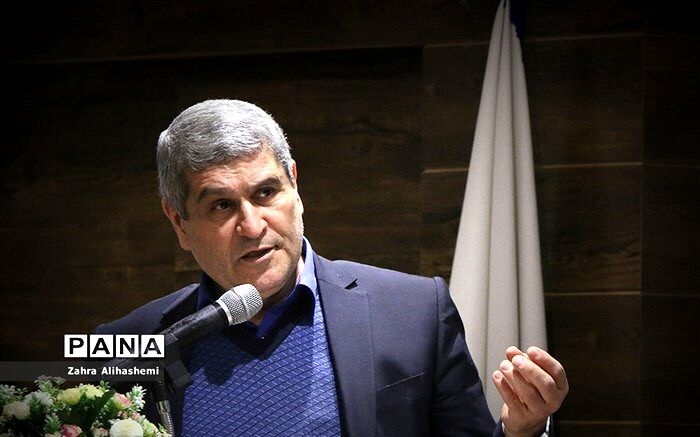 حمیدی: اگر روند تعطیلی ادامه پیدا کرد، آمادگی داریم  سال تحصیلی را به اتمام برسانیم