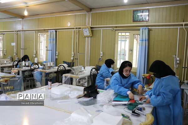تولید ماسک در آموزشگاه ایثارگران ناحیه 4 مشهد