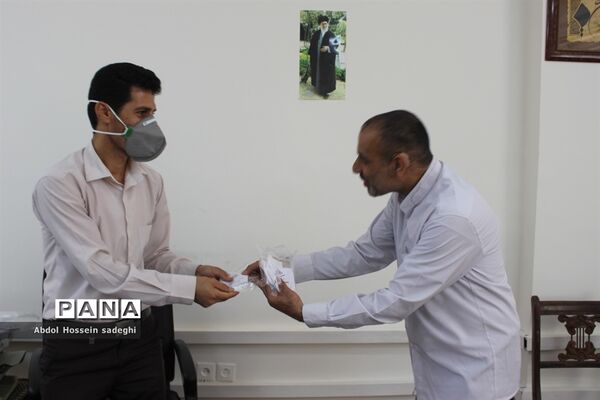 توزیع اقلام بهداشتی در بین کارکنان اداره‌کل آموزش و پرورش و سازمان دانش‌آموزی استان بوشهر