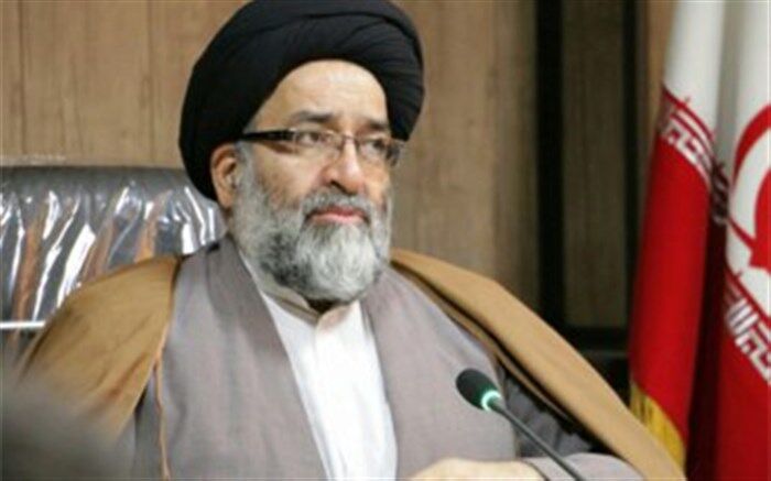 امام جمعه ورامین: متمکنین و صندوقهای قرض الحسنه با پرداخت وام به کمک مردم بیایند