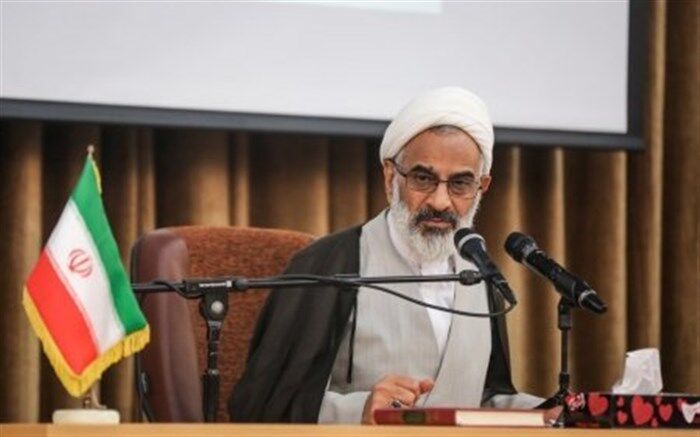 قدردانی نماینده ولی فقیه در سپاه از روحانیون و طلاب بسیجی برای مقابله با کرونا