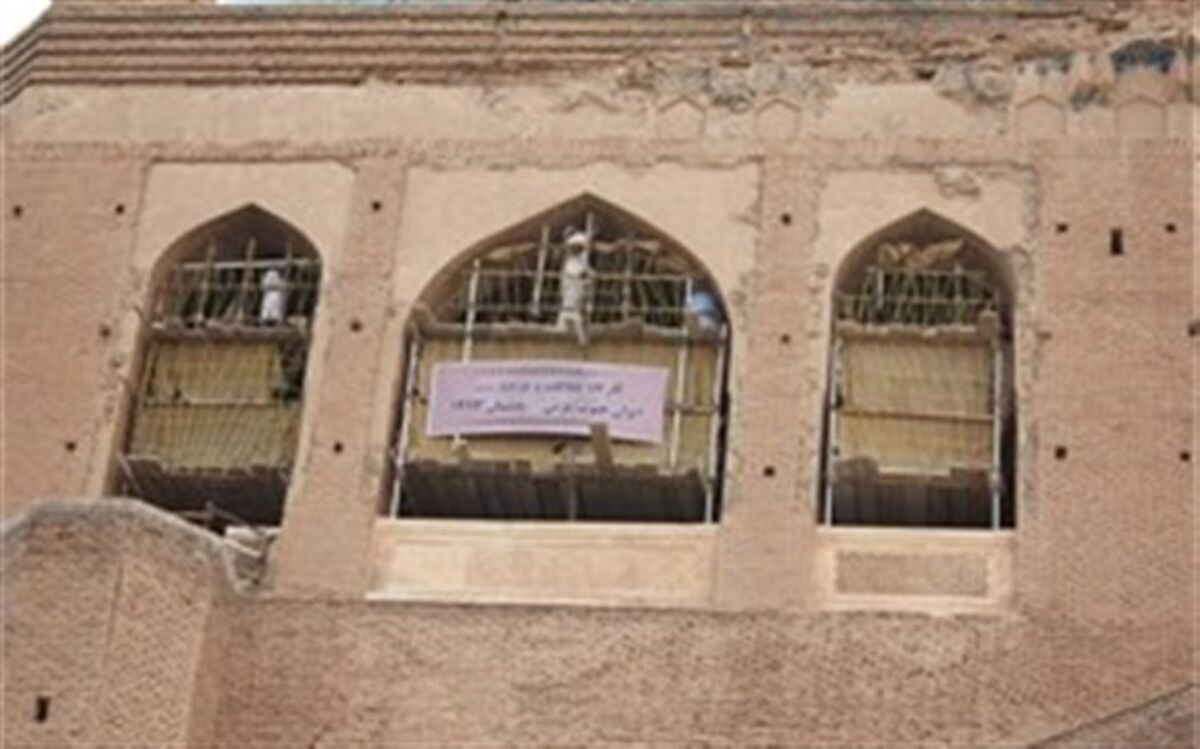 آغاز ادامه مرمت برج و باروی جنوبی گنبد سلطانیه