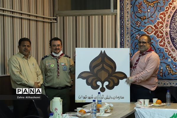 نشست هم اندیشی گروه تولید محتوای سازمان دانش آموزی شهر تهران