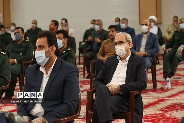 تجلیل از دست اندرکاران کنگره سرداران و 2 هزار شهید استان بوشهر