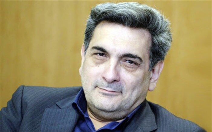 ایران با ویروس کرونا و تحریم مبارزه می‌کند