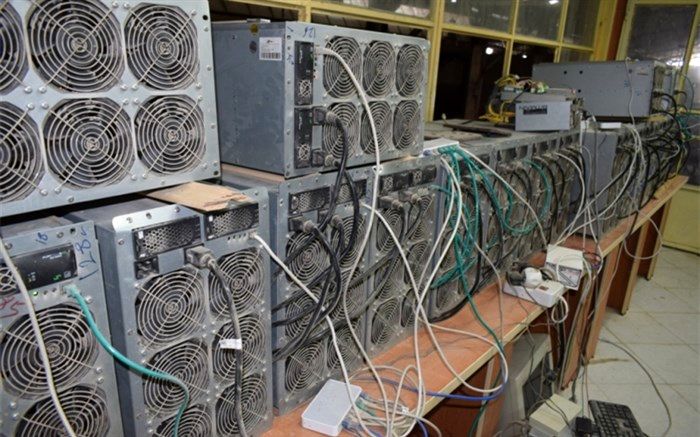 کشف 166 دستگاه ارز دیجیتال قاچاق در شیراز
