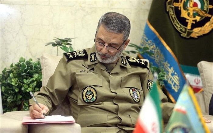 امیر موسوی: ۱۱ هزار کادر پزشکی ارتش در خط مقدم مقابله با کرونا قرار گرفتند