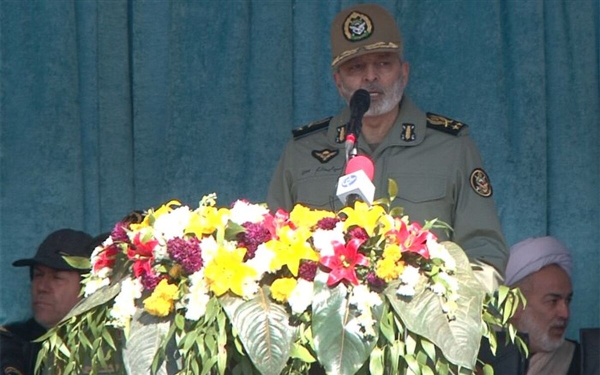 فرمانده کل ارتش:نیروهای مسلح در برابر دشمنان سدی آهنین هستند