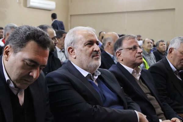 وزیر نیرو برای افتتاح پروژه‌های دهه فجر وارد آزادشهر شد